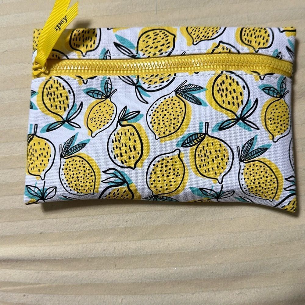 IPSY travel or cosmetic bag, tassle zipper pull NWOT